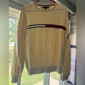Men’s medium Tommy Hilfiger sweater